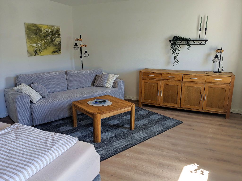 Schlafzimmner mit Doppelbett - Urlaub an der Mosel in Ferienapartment Collis in Gästehaus Zeller Altstadt, Oberstraße 6, 56856 Zell (Mosel)